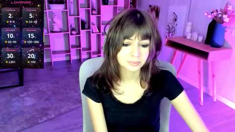 crystallbloom online show from November 10, 1:14 pm