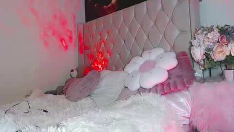 MissCrystal online show from October 7, 3:02 am