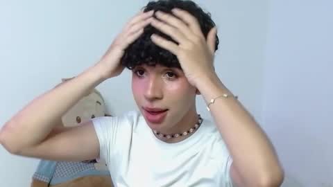 Cuddly online show from October 7, 9:44 pm