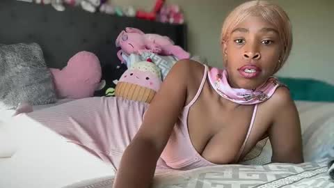 cum2charmxx online show from March 12, 4:55 pm