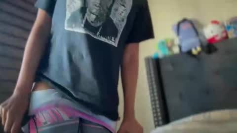 cum2charmxx online show from April 14, 11:30 pm