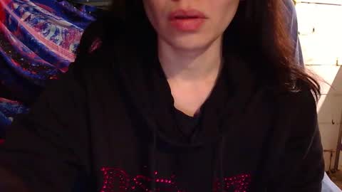 Angela online show from December 2, 5:11 pm