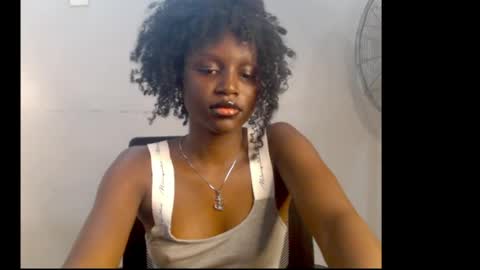 sophie online show from April 19, 7:31 am