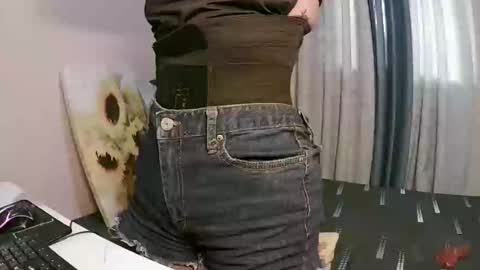 Snapshot of cum_swallowerxx69 chatting on February 25, 5:08 am SASSY online show from February 25, 5:08 am