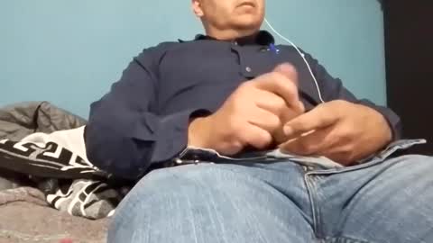 Snapshot of cumbian_chero chatting on February 18, 2:27 pm cumbian_chero online show from February 18, 2:27 pm