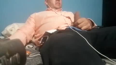 Snapshot of cumbian_chero chatting on September 10, 12:11 am cumbian_chero online show from September 10, 12:11 am