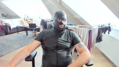 MaskedMasturbator online show from August 1, 12:51 pm