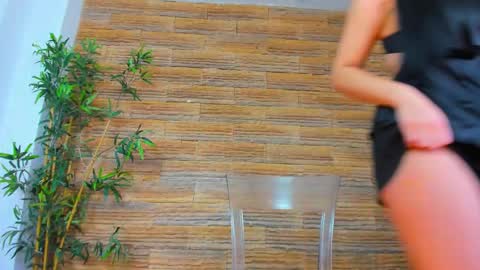 cupcake_izzy online show from January 18, 5:49 am