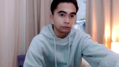 Xyrien online show from May 12, 11:47 pm