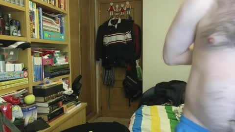 curiosillo1983 online show from April 4, 6:04 pm