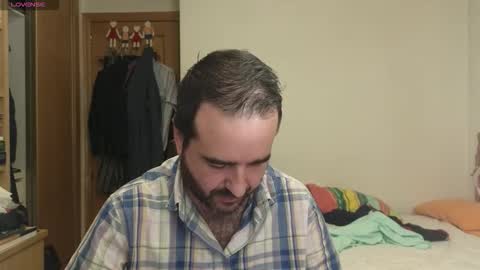 Snapshot of curiosillo1983 chatting on September 20, 12:52 pm curiosillo1983 online show from September 20, 12:52 pm