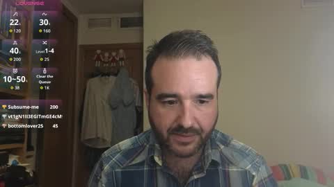 Snapshot of curiosillo1983 chatting on October 16, 8:40 pm curiosillo1983 online show from October 16, 8:40 pm