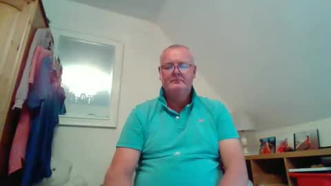 curiousax77 online show from September 10, 1:34 pm