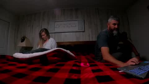 curious couple online show from December 17, 2:12 am