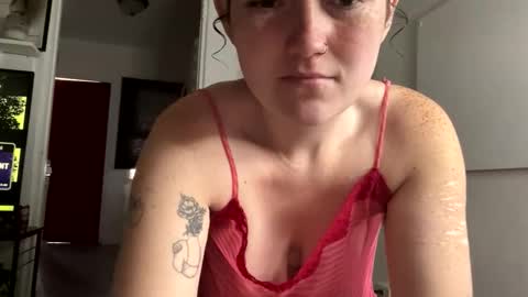 curliegirlee online show from April 21, 1:42 am