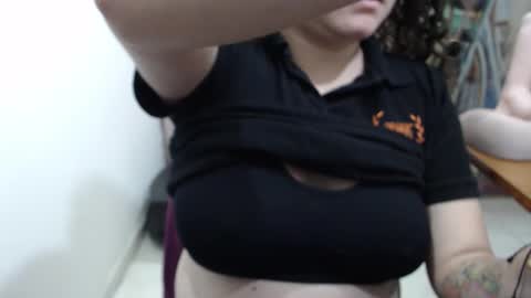 Vannesa online show from November 6, 8:45 pm