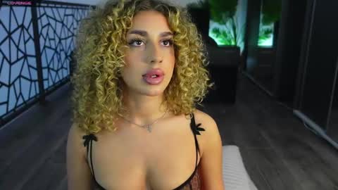 Antonia online show from April 18, 5:31 am