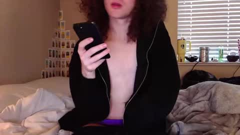 curly fries online show from February 17, 12:31 am