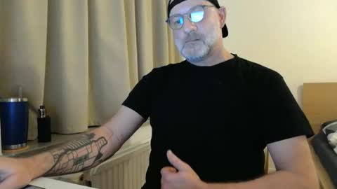 Curman85 online show from March 29, 2:02 am