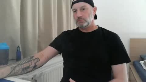 Snapshot of curman85 chatting on September 26, 11:02 pm Curman85 online show from September 26, 11:02 pm