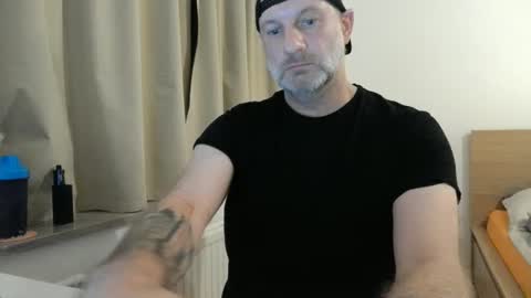 Snapshot of curman85 chatting on January 25, 11:54 pm Curman85 online show from January 25, 11:54 pm