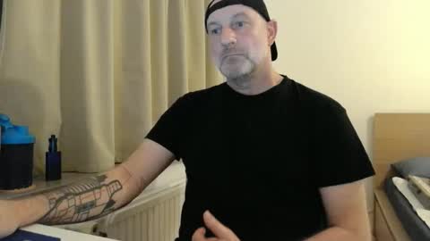 Snapshot of curman85 chatting on September 29, 11:04 pm Curman85 online show from September 29, 11:04 pm