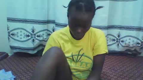 curvynubian online show from December 2, 4:42 am