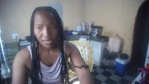 Snapshot of curvypear76x chatting on October 1, 10:58 am curvypear76x online show from October 1, 10:58 am