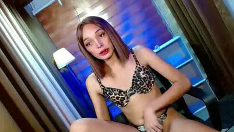 BBY CURLYHANNA online show from April 14, 4:54 pm