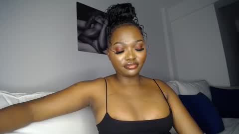 Snapshot of cute_ass18 chatting on March 2, 4:32 pm Liya online show from March 2, 4:32 pm