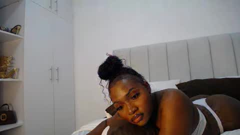 Snapshot of cute_ass18 chatting on March 9, 5:28 pm Liya online show from March 9, 5:28 pm