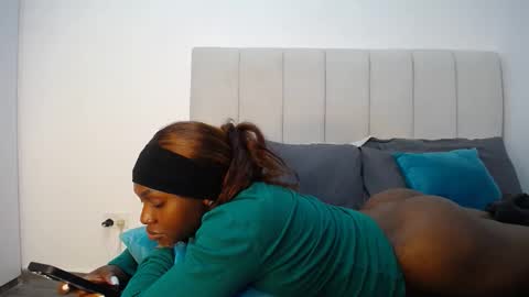 Snapshot of cute_ass18 chatting on October 2, 7:34 pm Liya online show from October 2, 7:34 pm
