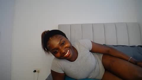 Snapshot of cute_ass18 chatting on September 23, 9:36 am Liya online show from September 23, 9:36 am