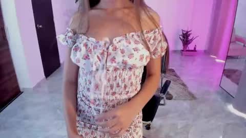 Bella Fox online show from October 7, 1:40 pm