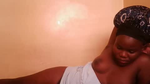 cute_latifah online show from February 11, 7:34 am