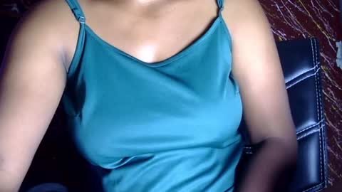 Snapshot of cute_payalji chatting on September 28, 1:47 am alia online show from September 28, 1:47 am