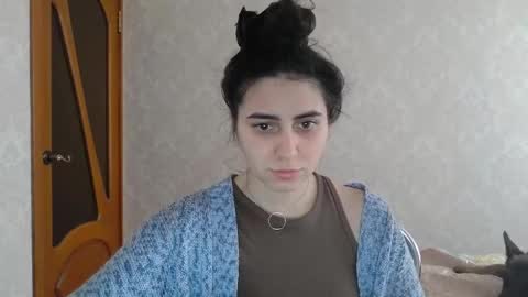 Snapshot of cute_strawberry_ chatting on February 15, 7:38 am cute_strawberry_ online show from February 15, 7:38 am