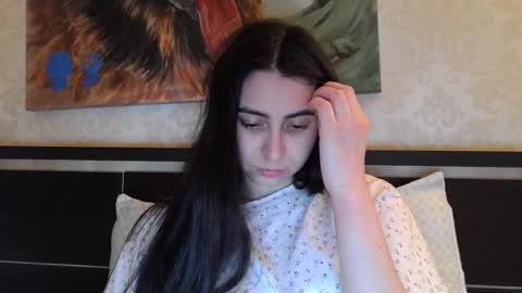 Snapshot of cute_strawberry_ chatting on February 25, 8:21 pm cute_strawberry_ online show from February 25, 8:21 pm