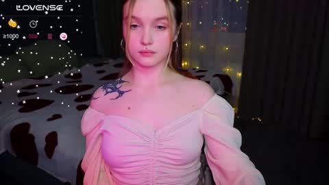 Snapshot of cute_summer_breathe chatting on January 22, 2:14 pm Sue online show from January 22, 2:14 pm