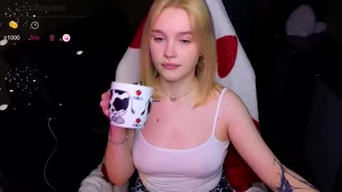 Snapshot of cute_summer_breathe chatting on September 25, 7:54 pm Sue online show from September 25, 7:54 pm