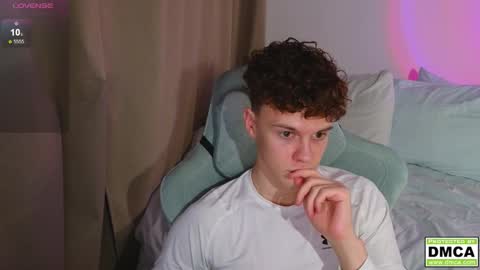 Thomas -  online show from December 4, 7:46 pm