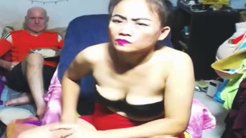Snapshot of cuteandsexyone chatting on September 28, 6:28 pm CuteAndSexyOne Na and Brian online show from September 28, 6:28 pm