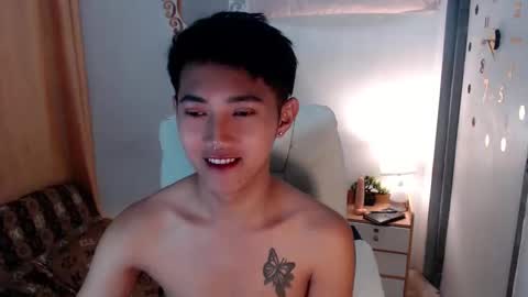 Snapshot of cuteasiancock98 chatting on February 12, 1:19 am Steph online show from February 12, 1:19 am