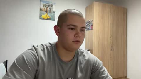 Snapshot of cutebutnaughty_ chatting on October 6, 6:15 pm Alex online show from October 6, 6:15 pm