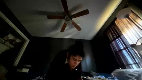 loveolots online show from February 25, 4:21 pm