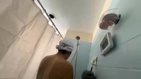 loveolots online show from November 20, 11:57 pm