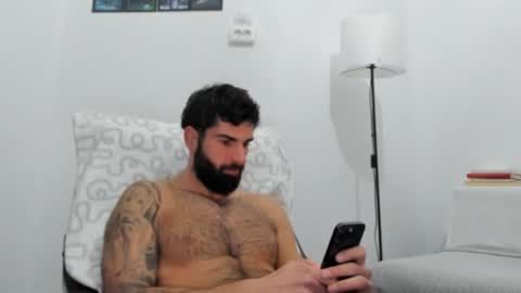 cuteeboy online show from January 6, 5:28 pm