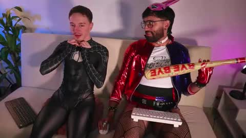 Snapshot of cutelatinboy97 chatting on October 30, 7:31 am Camilo online show from October 30, 7:31 am