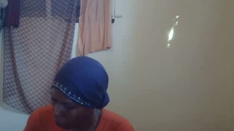 Snapshot of cutemir chatting on October 21, 1:38 pm cutemir online show from October 21, 1:38 pm