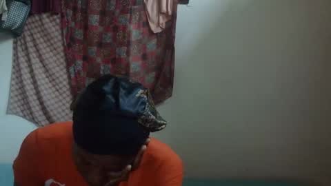Snapshot of cutemir chatting on October 17, 1:04 pm cutemir online show from October 17, 1:04 pm